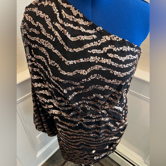 City Chic Size 16 Black and Rose Gold Sequin Party Dress - Picture 4 of 8